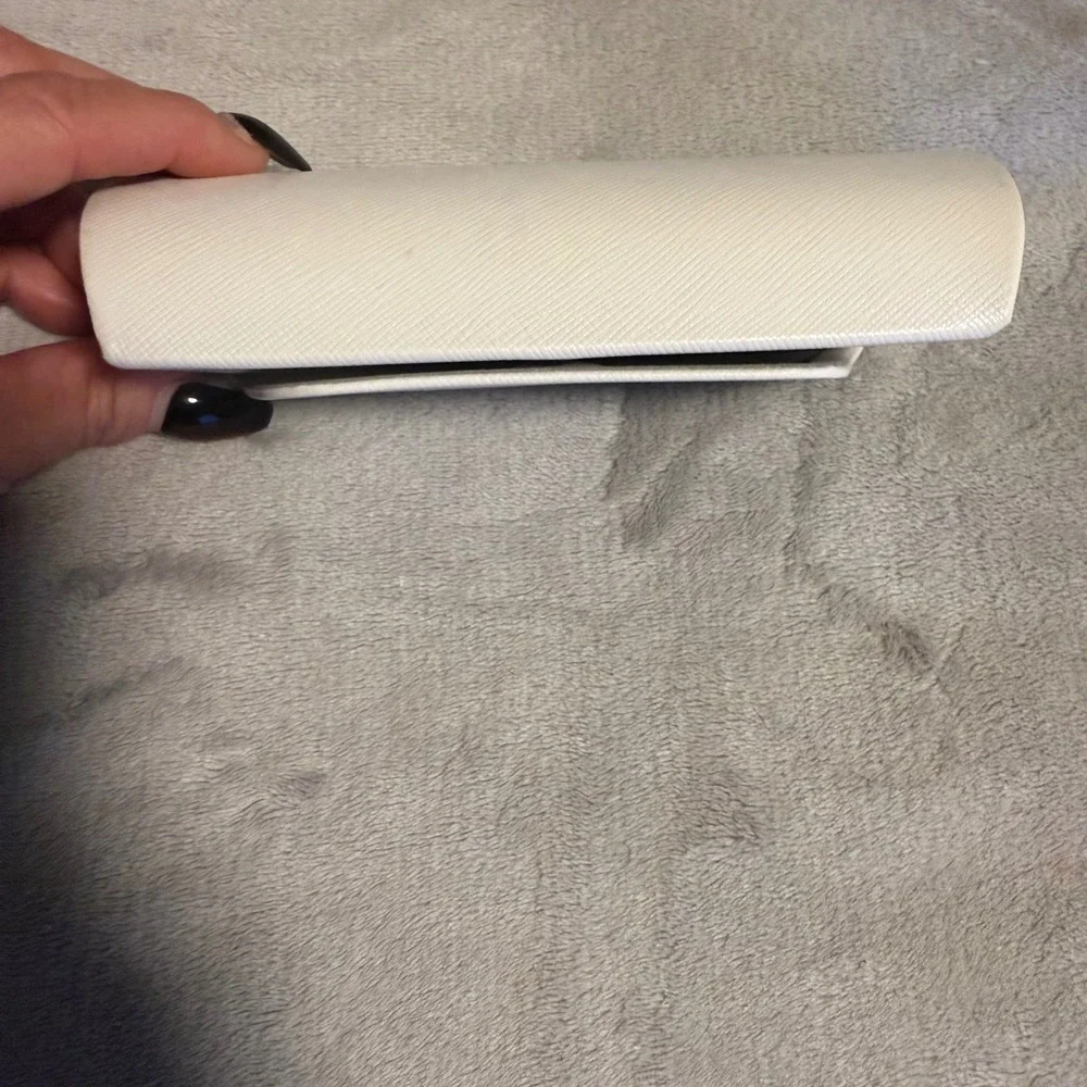 Michael Kors Eyeglass Case White Hard Shell Snap Closure‎ EUC